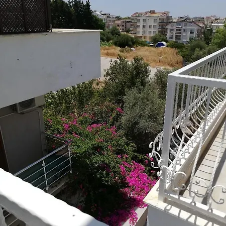 Apart Otel çıçek