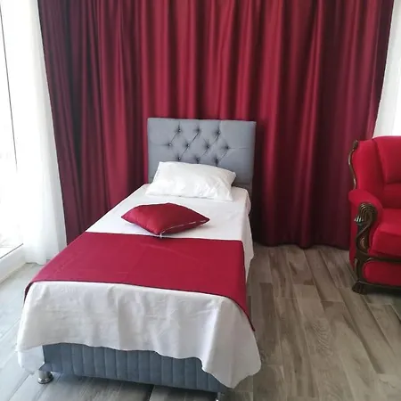 Apart Otel çıçek *