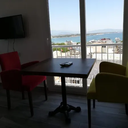 Apart Otel çıçek *