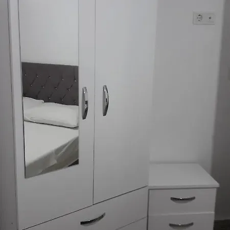 Apart Otel çıçek